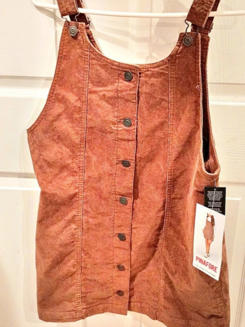 Celebrity Pink Button-Front Tank Top in Brown Size Medium